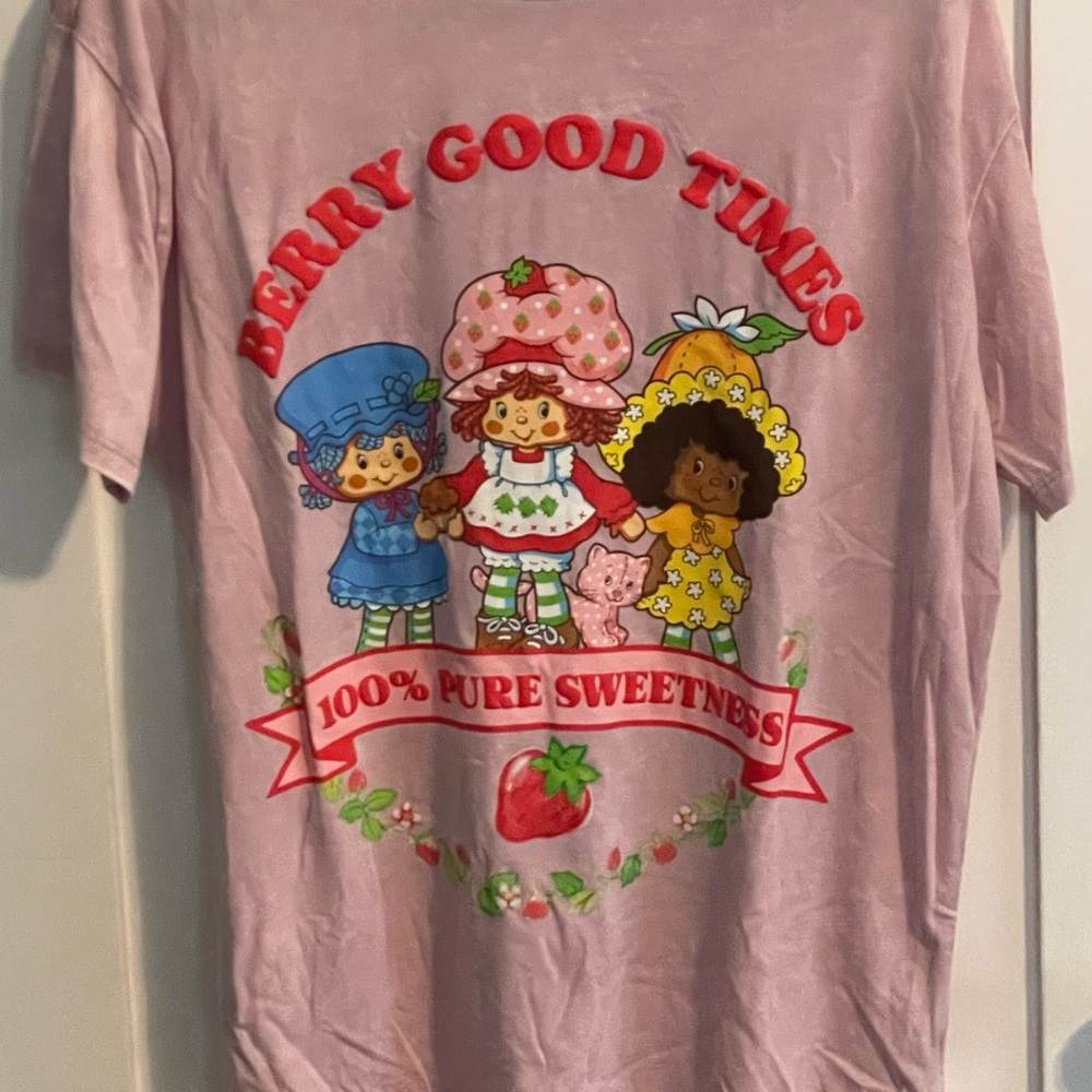 NWT NOVELTY STRAWBERRY SHORTCAKE BERRY GOOD TIMES TEE T SHIRT